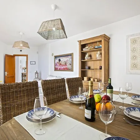 Flora - Vipvipvillas Вилла Коста Бланка