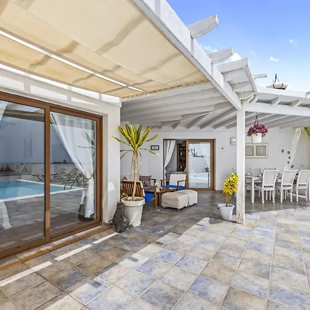 Flora - Vipvipvillas فيلة *
