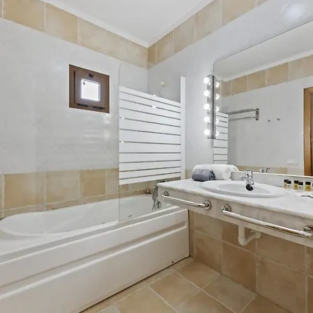 Flora - Vipvipvillas 别墅 普拉亚布兰卡