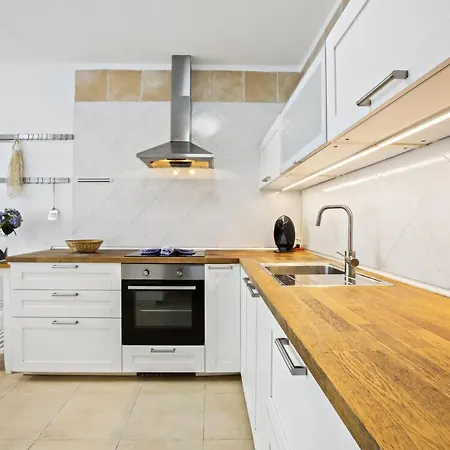 Flora - Vipvipvillas فيلة