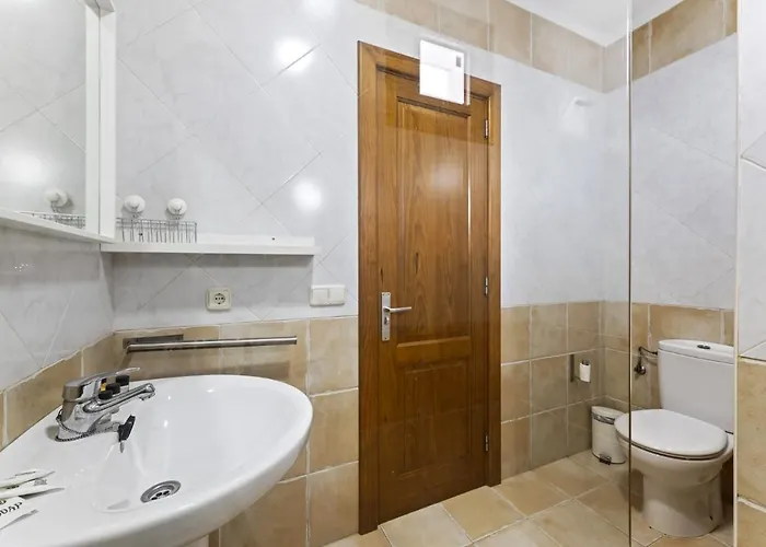 Flora - Vipvipvillas بلايا بلانكا