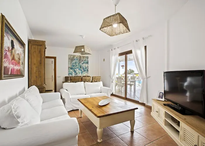فيلة Flora - Vipvipvillas بلايا بلانكا
